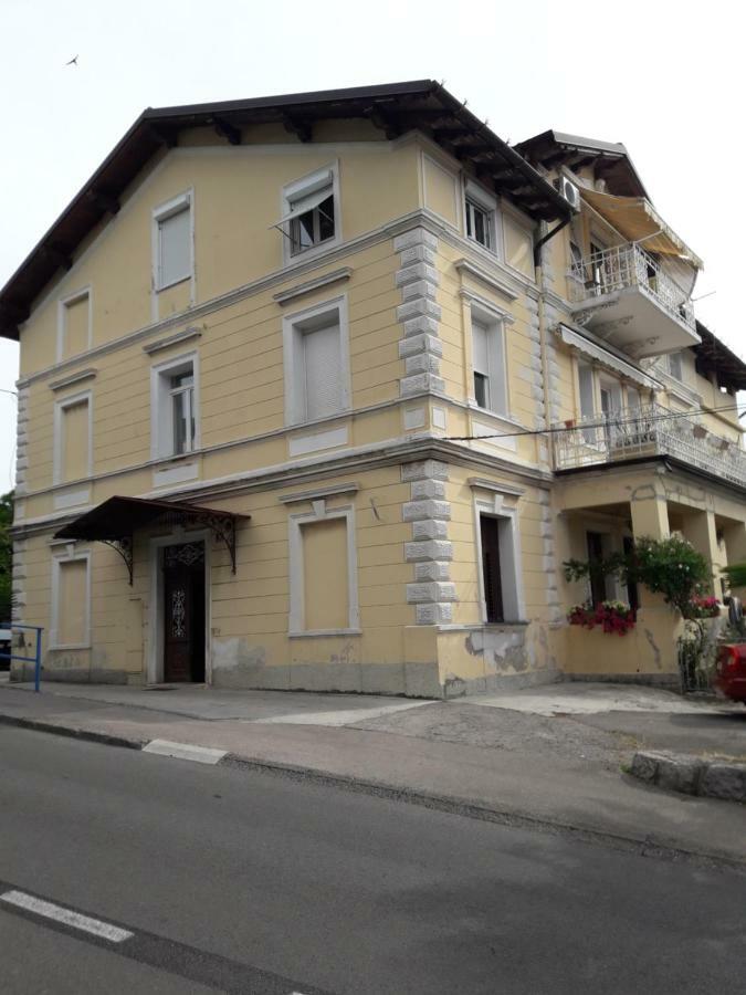 Appartamento Apartman Beti Abbazia Esterno foto